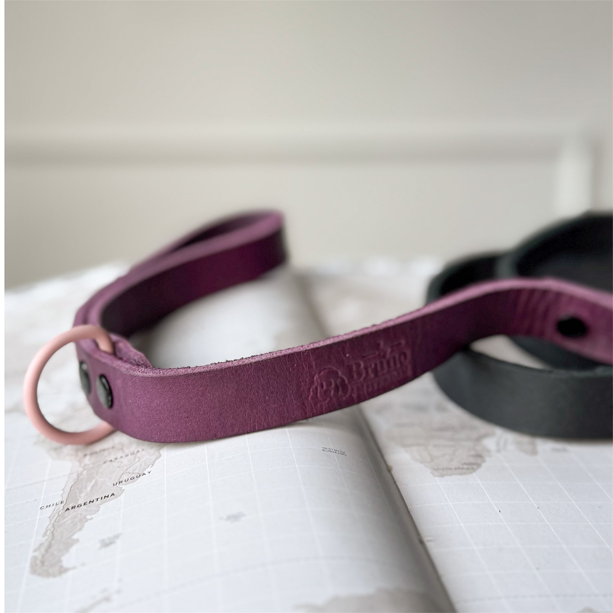 Greased Leather Leash Berry